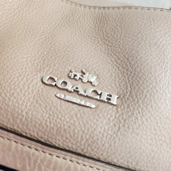 New Coach Taylor Tan Leather Shoulder Bag Purse - Picture 10 of 13